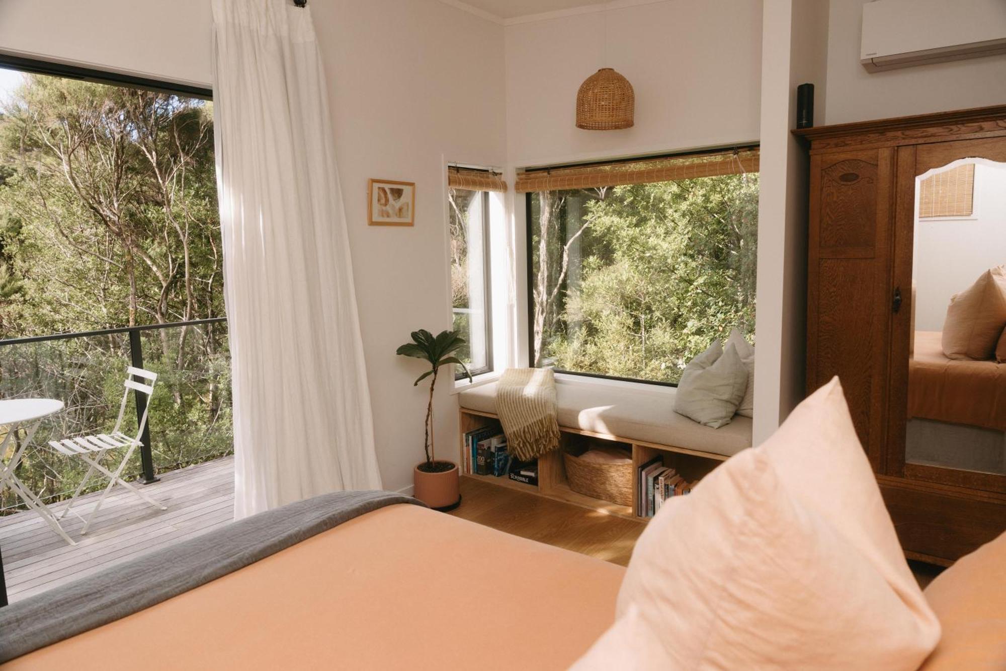 Treehouse Hideaway At Rekindle Tree Houses Opua Exterior foto